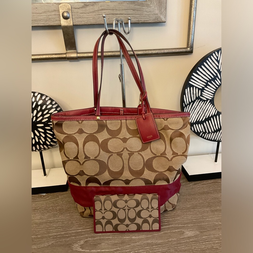 Coach Shoulder bag